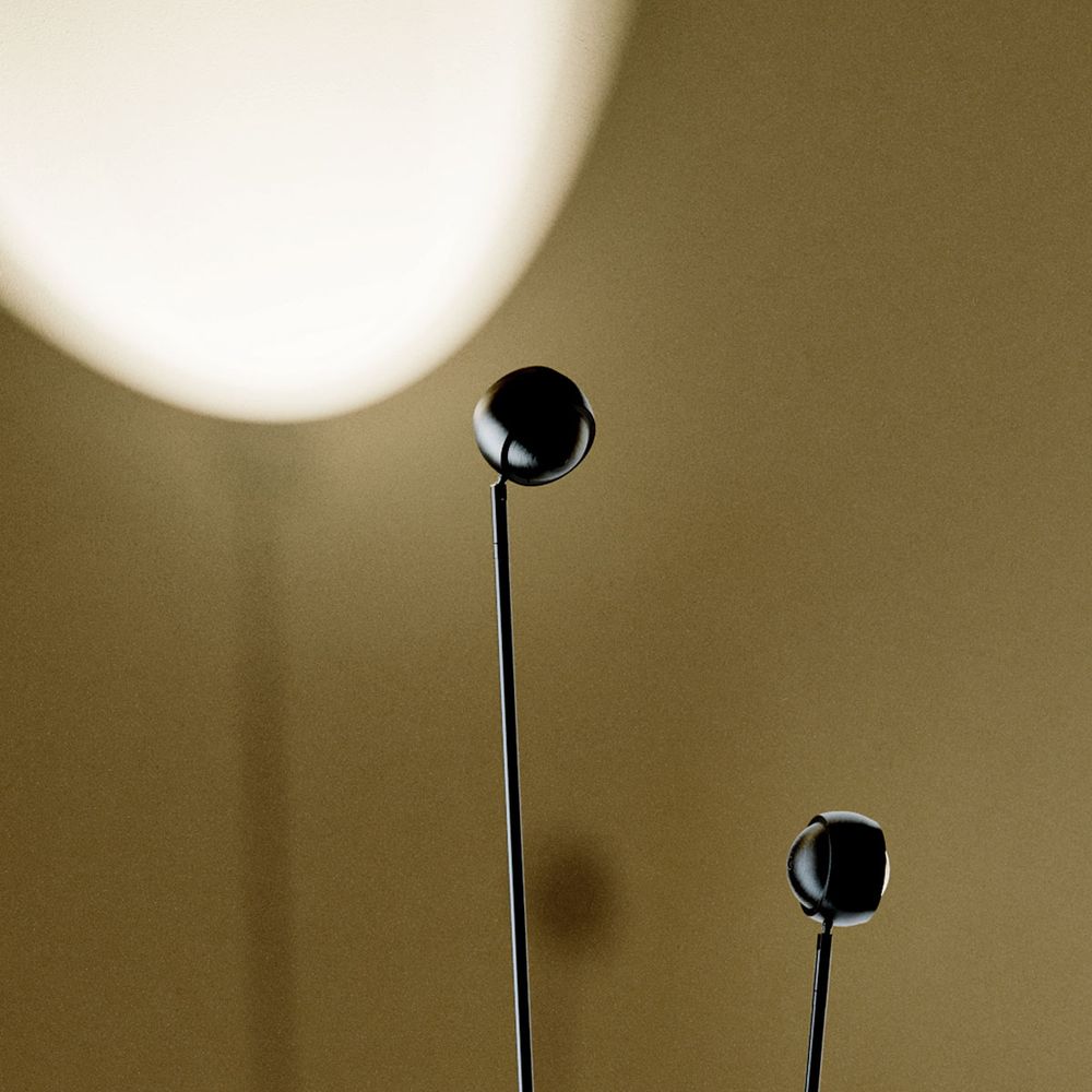 s.luce Beam LED-gulvlampe 2-lys 145 cm med berøringsdæmper