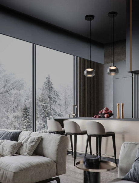 Bios Pendelleuchte Ø 18cm 3000K Schwarz, Rauch – moderne Hängeleuchte über der Kücheninsel im minimalistischen Wohnraum