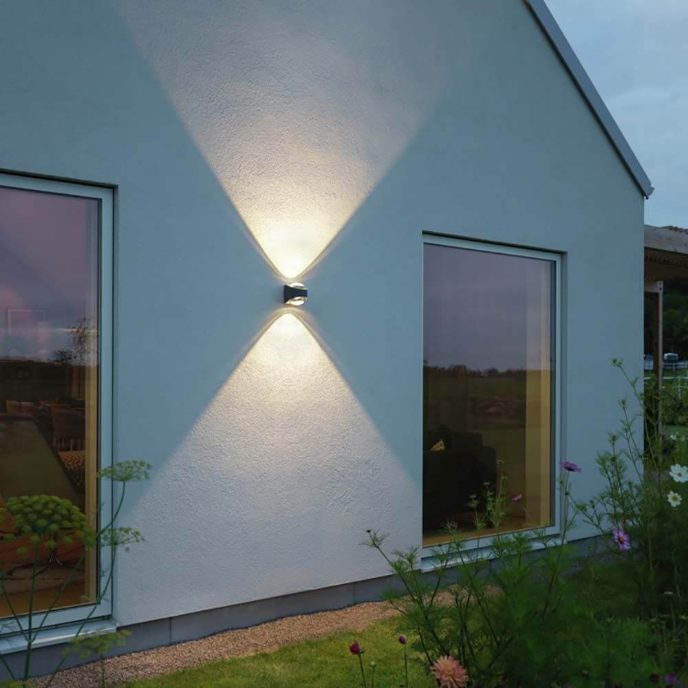 Bitonto LED Wandleuchte 2-flammig an der Wand mit Up- & Downlight in Weiß für Außenbereiche.