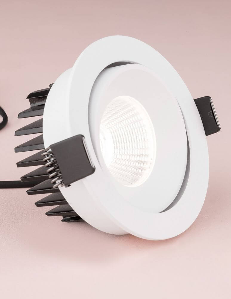 Blade LED Einbauspot in Weiß mit moderner Streuung und energieeffizienter Beleuchtung für Außenbereiche.