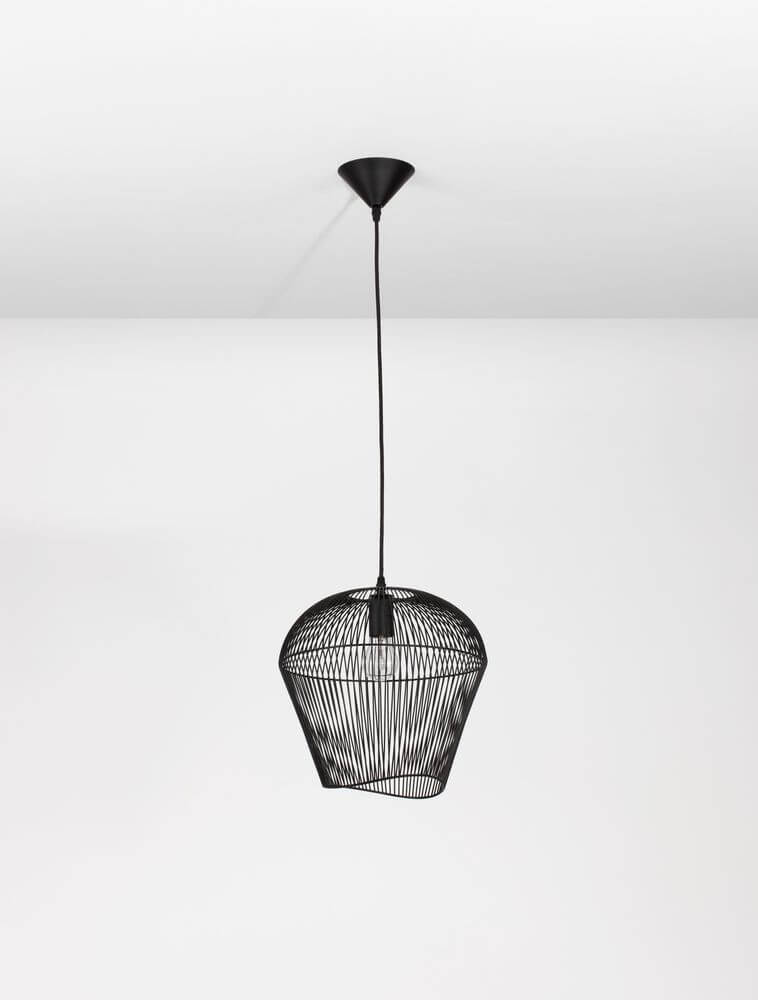 Bredo Pendelleuchte Ø 31,5cm Schwarz in modernem, industriellem Design aus Aluminium.