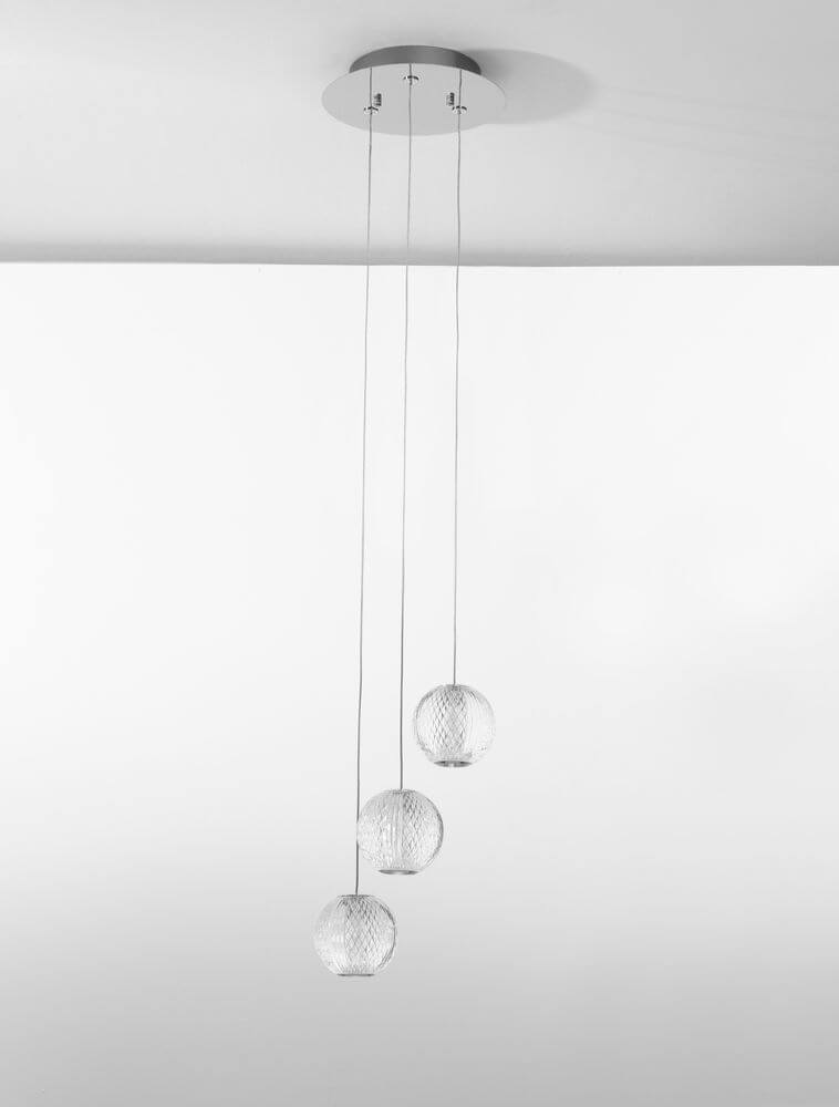Brillante LED Pendelleuchte 3-flammig Ø 22cm 3200K mit drei modernen Lichtquellen in elegantem Design.