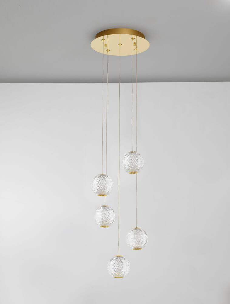 Ifos LED Wandleuchte 3000K Schwarz – elegante 5-flammige Pendelleuchte mit Kristallkugeln und goldener Deckenhalterung.