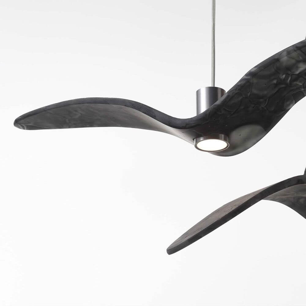 Brokis Hängeleuchte Night Birds waagrechte Flügel 78cm in Rauchgrau mit modernen geschwungenen Flügeln