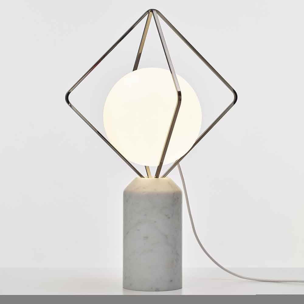 Brokis Tischlampe Jack O`Lantern Large mit Marmorsockel und metallischem Rahmen in modernen Design.