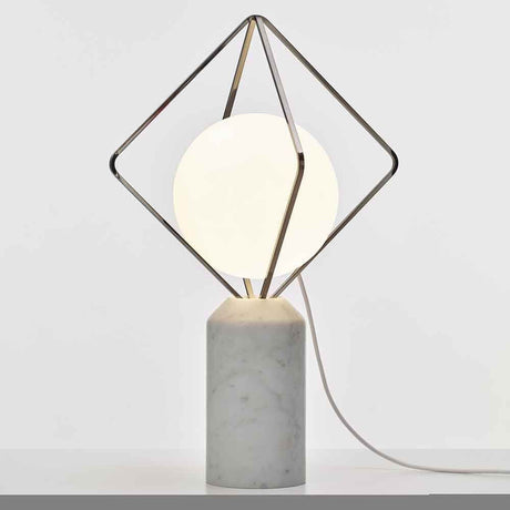 Brokis Tischlampe Jack O`Lantern Large mit Marmorsockel und metallischem Rahmen in modernen Design.
