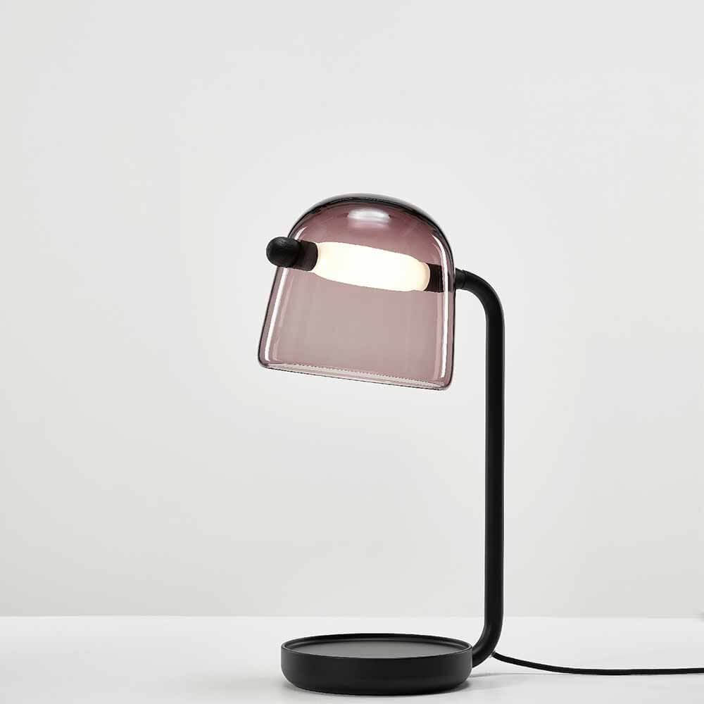 Brokis Tischlampe Mona Small mit elegantem, mundgeblasenem Glas und dimmbarem LED-Licht.