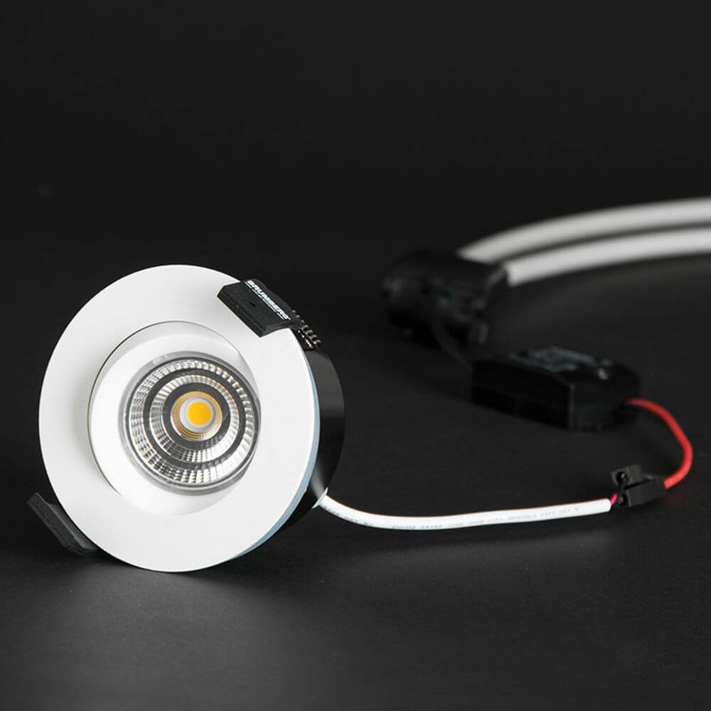 Brumberg Foco empotrable de techo LED Indiwo83 cromo dim2warm