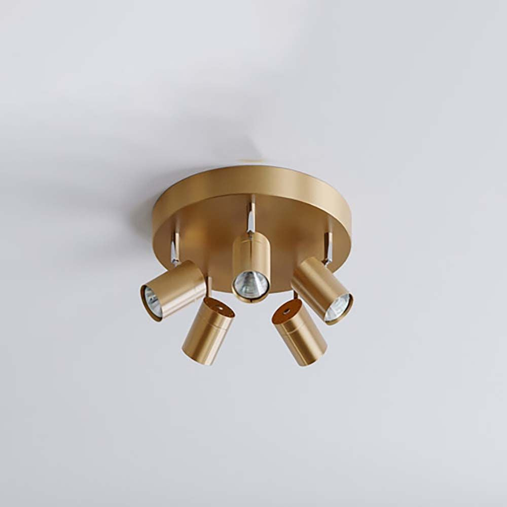 Deckenspot Correct 5-flammiger Deckenstrahler in Gold, perfekt für Flur oder Schlafzimmer.