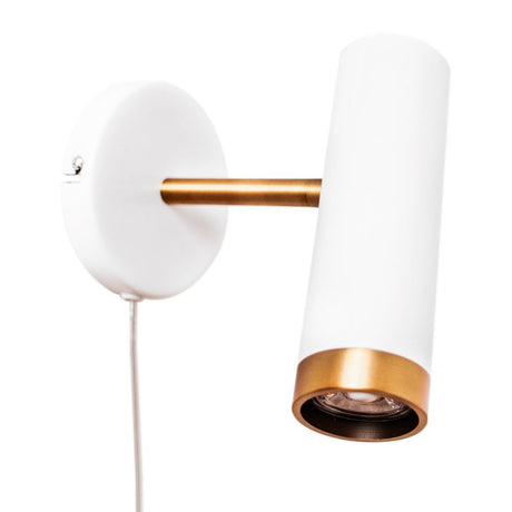 Faretto da parete Puls bianco con testa orientabile e design moderno, ideale per una luce accogliente nella stanza.