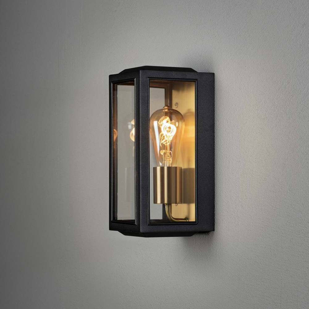 Außen Wandleuchte Carpi im Vintage-Look IP44 in schwarz mit Glas.
