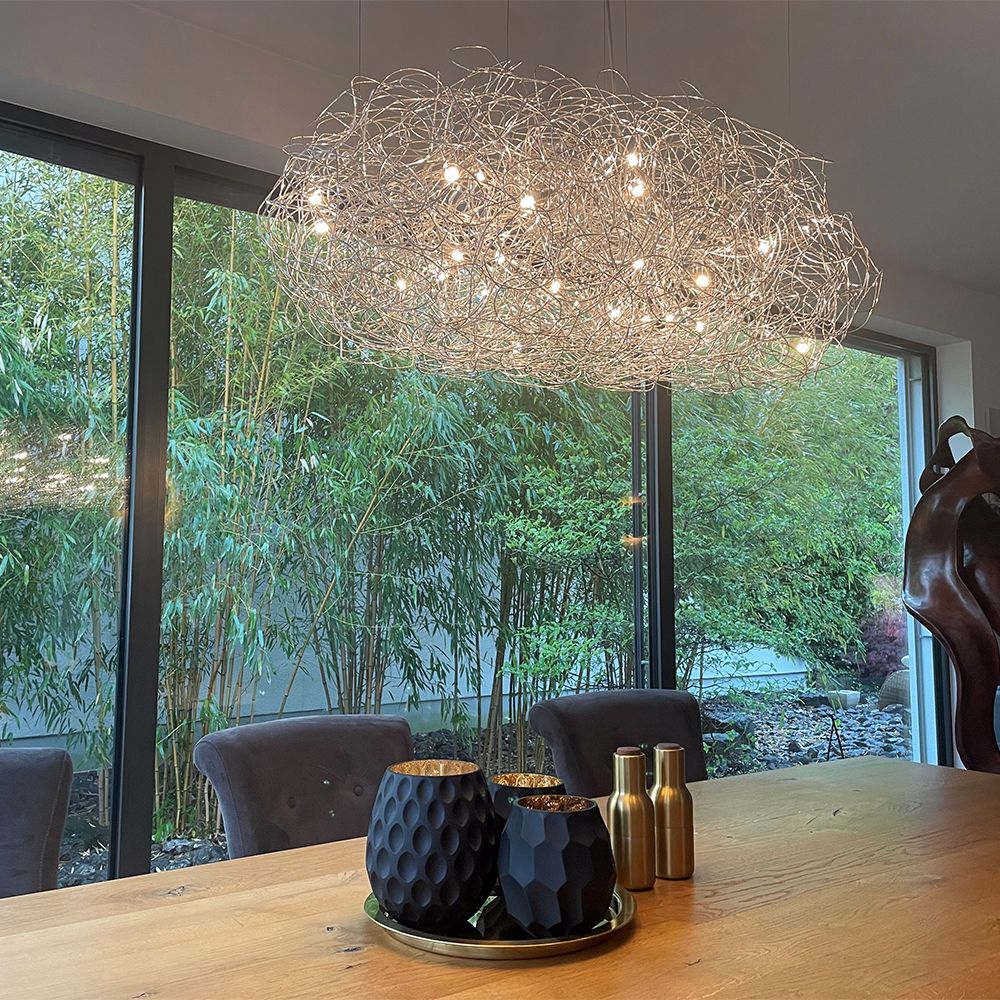 Catellani & Smith Fil de Fer Nuvola LED Hängeleuchte aus Drahtgeflecht in modernem Interieur.
