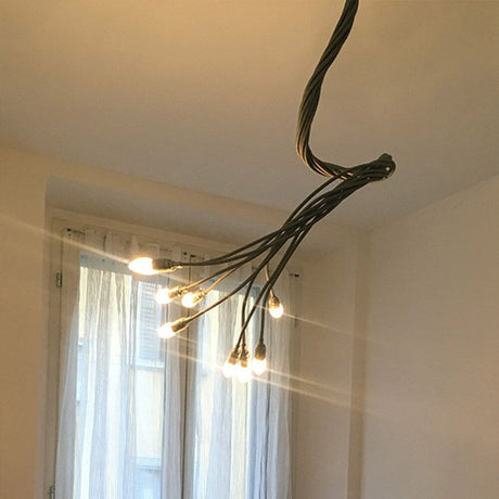 Catellani & Smith Turciù 9 LED plafonnier Flex 160 cm avec bras flexibles et lumière chaleureuse.