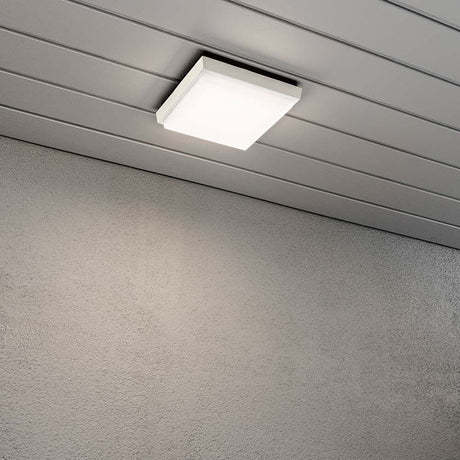 Cesena LED Buiten Wand- & Plafondlamp Vierkant Wit geïnstalleerd op een modern plafondpaneel.