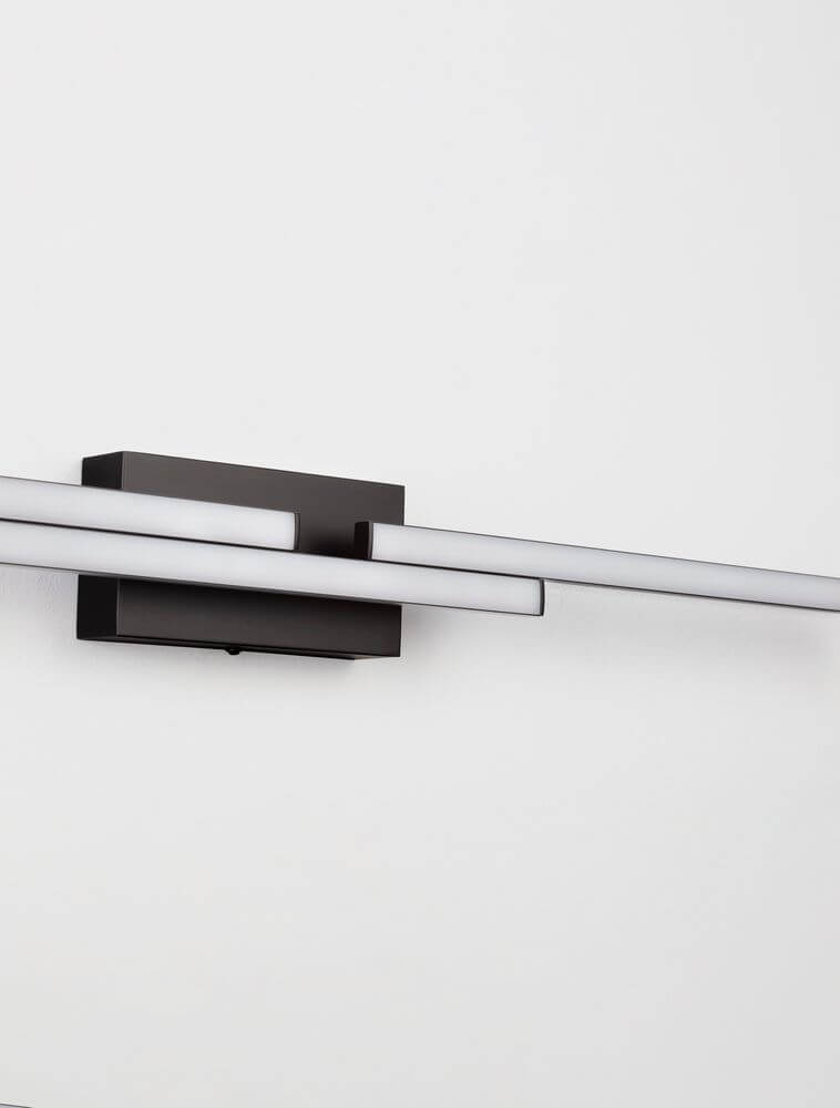 Chart LED Wandleuchte 3-flammig 3000K in modernem Design, ideal für jedes Zimmer.
