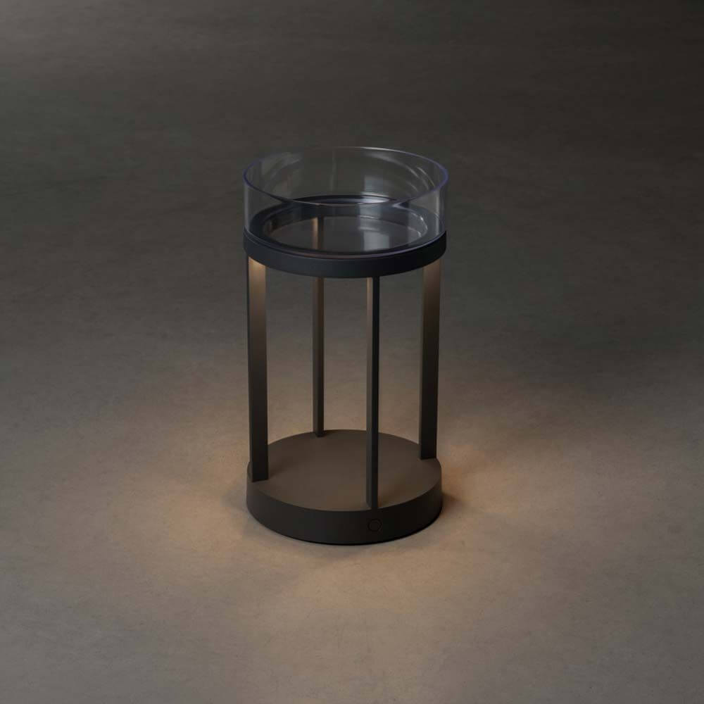 Chieti LED Akku Laterne IP54 in Schwarz mit Glasoberteil und dimmbarer Beleuchtung.
