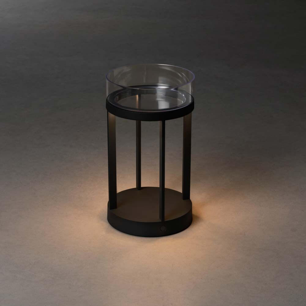Chieti LED Akku Laterne IP54 in Schwarz, dimmbar mit 2700 und 3000 Kelvin, elegante Laterne für Innen und Außen.