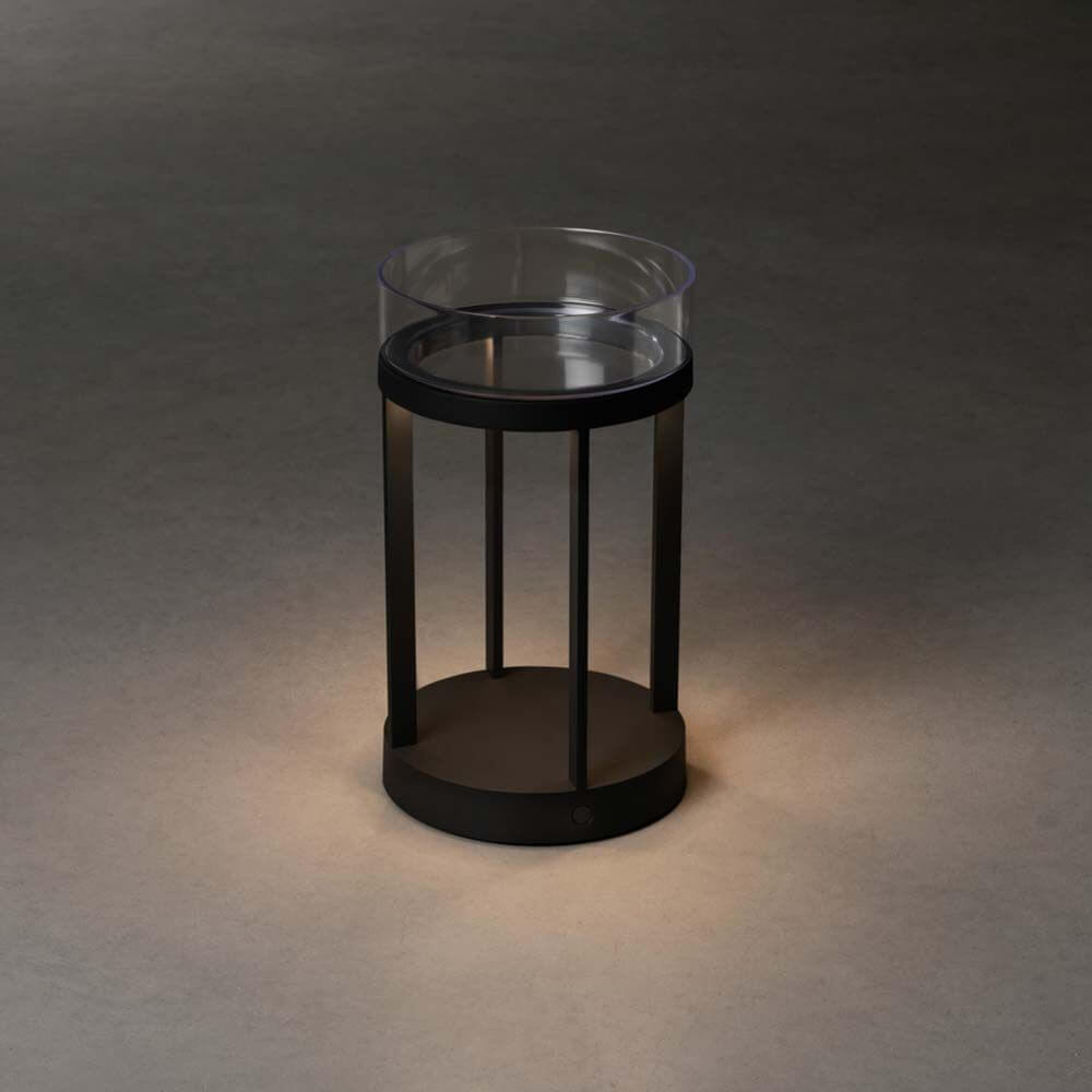 Chieti LED Akku Laterne IP54 in Schwarz, dimmbar und elegant, ideal für stimmungsvolle Beleuchtung.