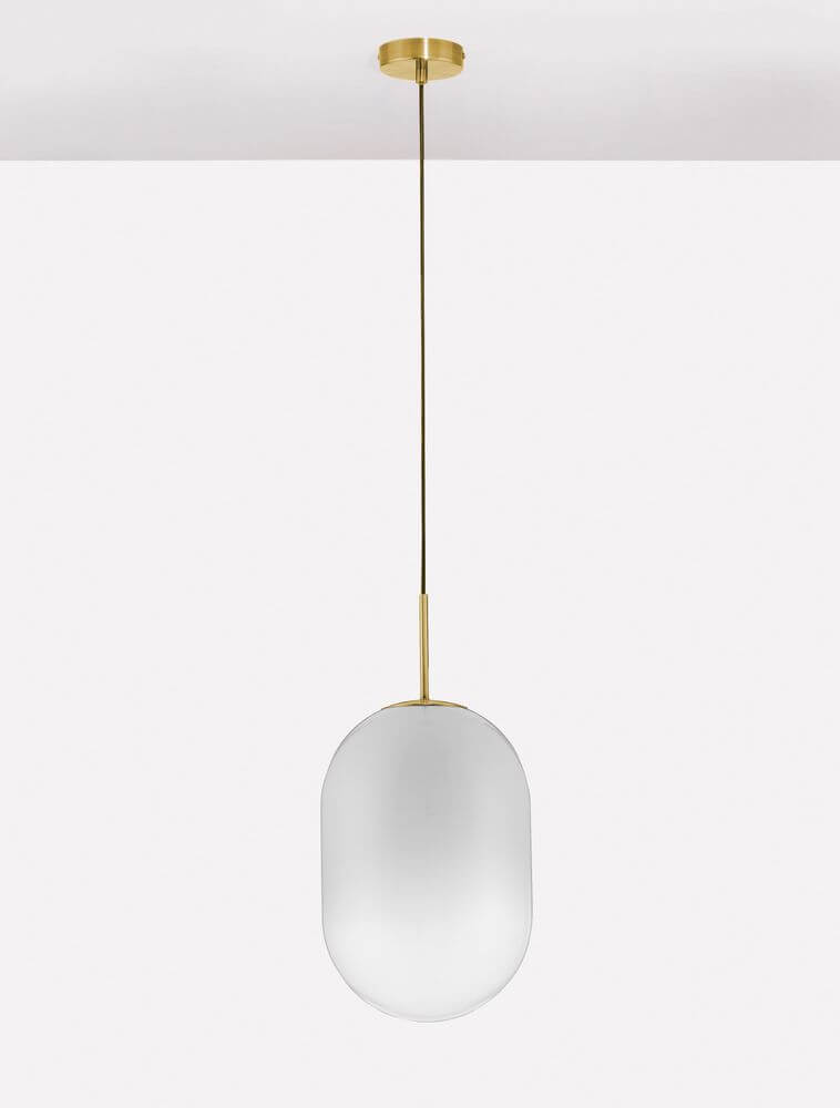 Chrysi Pendelleuchte Gold, Weiß – elegante Deckenlampe mit mundgeblasenem Glas und goldfarbener Aufhängung.
