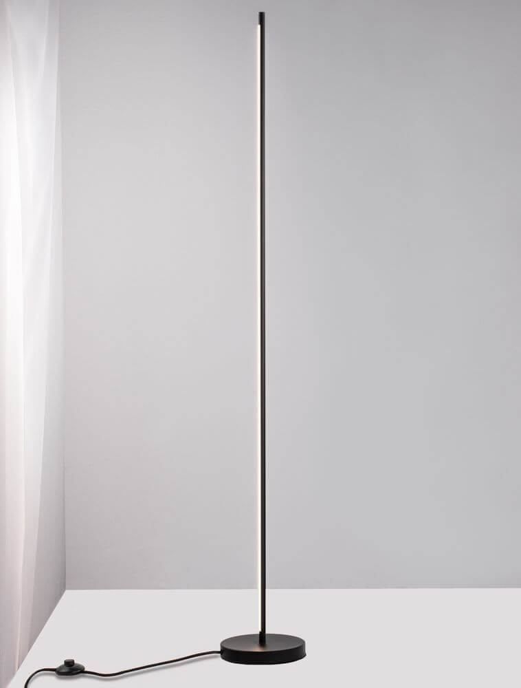 Colby LED Stehlampe 3000K Schwarz