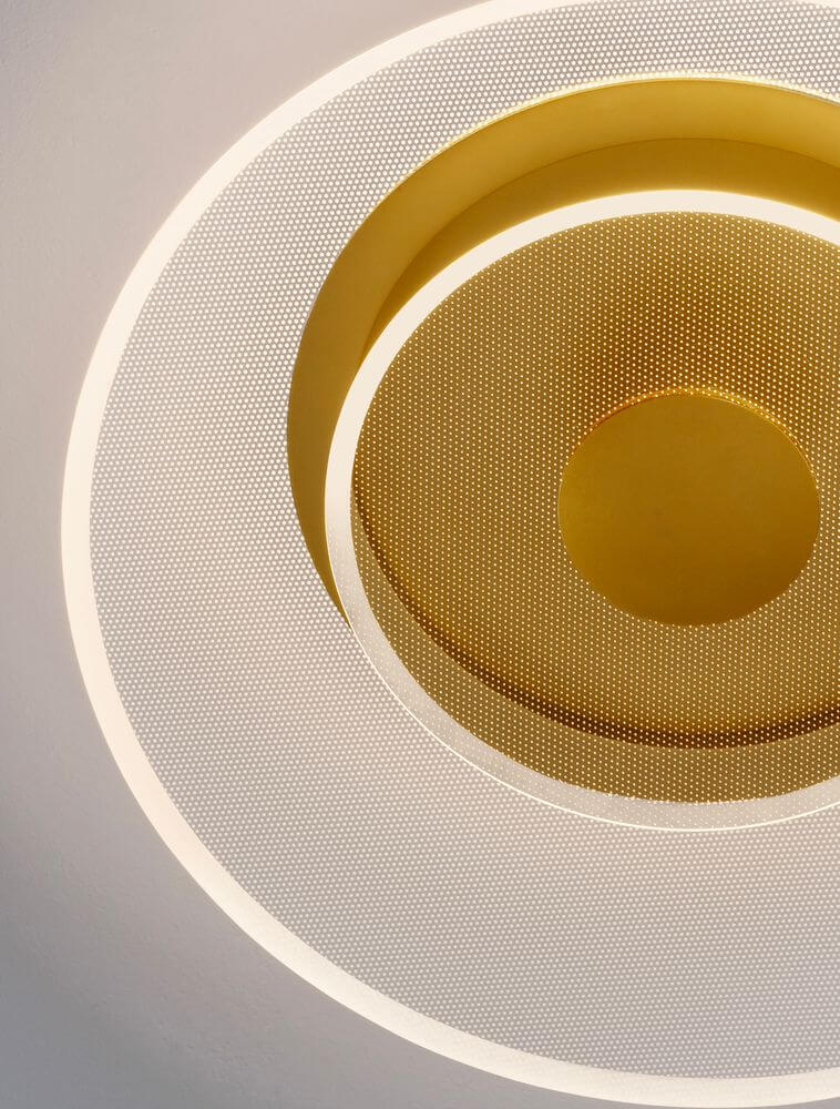 Elegante Copo LED Deckenleuchte in Gold mit modernem Design und energiesparender LED-Beleuchtung.