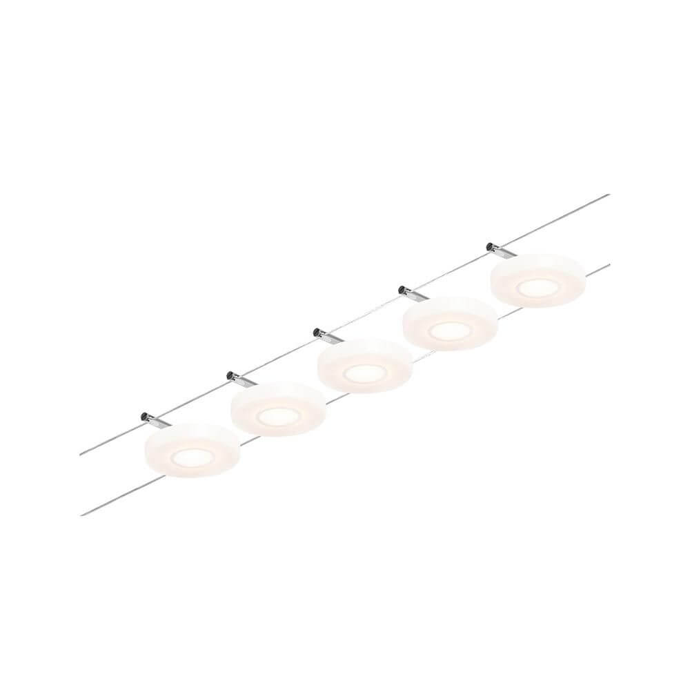 CorDuo LED Seilsystem Disc Basis-Set Chrom-Matt mit fünf Lampenelementen an einem Drahtsystem.