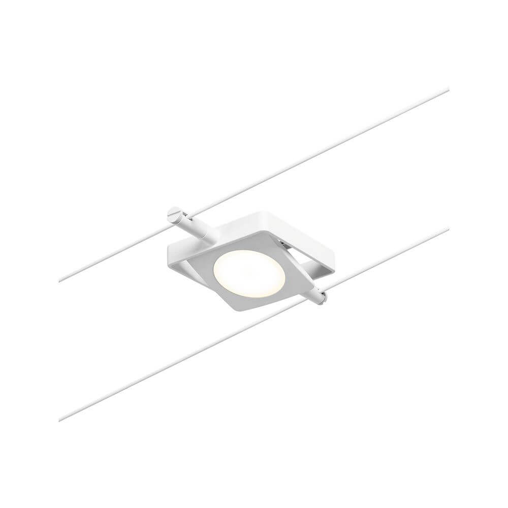 CorDuo LED Seilsystem Mac Basis-Set Weiß, Chrom mit quadratischem LED-Spot an einem Seilsystem montiert.