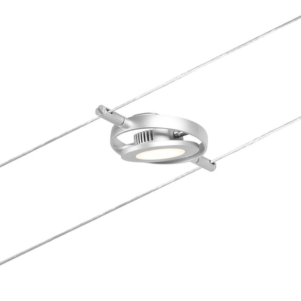 CorDuo LED Seilsystem Round Mac Einzelspot Chrom-Matt an Kabel montiert, ideal für kreative Raumgestaltungen.