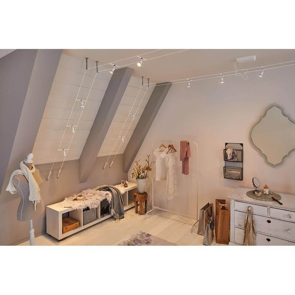 CorDuo Seilsystem Basis-Set Weiß-Matt in modernem Raumdesign montiert an Wand und Decke.