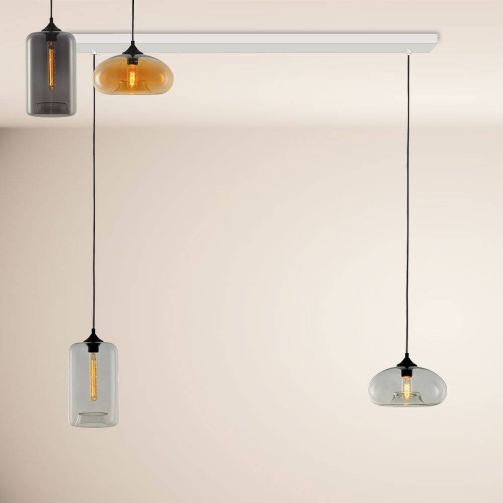 s.luce Cruet 3-flammige Pendelleuchte mit gläsernen Lampenschirmen, ideal für Ess- oder Wohnzimmer.