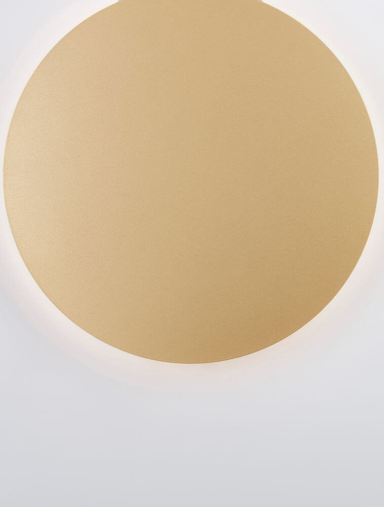 Cyrcle LED Wandleuchte Ø 30cm 3000K in goldener Farbe mit sanfter Lichtausstrahlung.