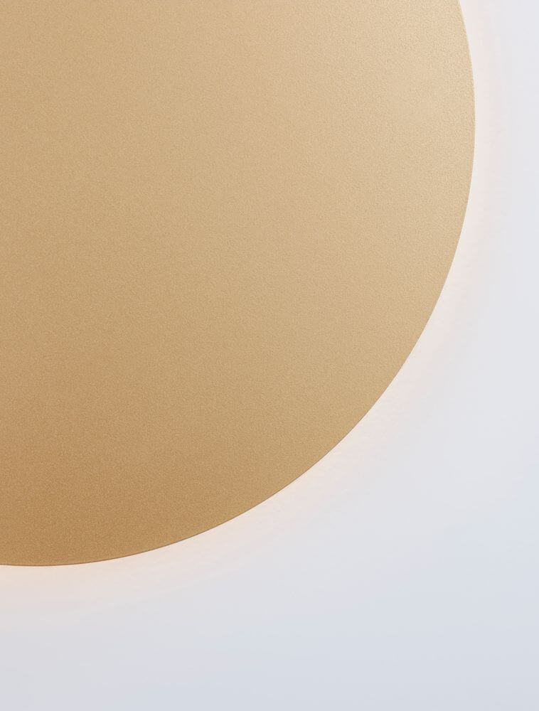 Cyrcle LED Wandleuchte Ø 30cm 3000K in elegantem Gold-Design für moderne Wohnräume.