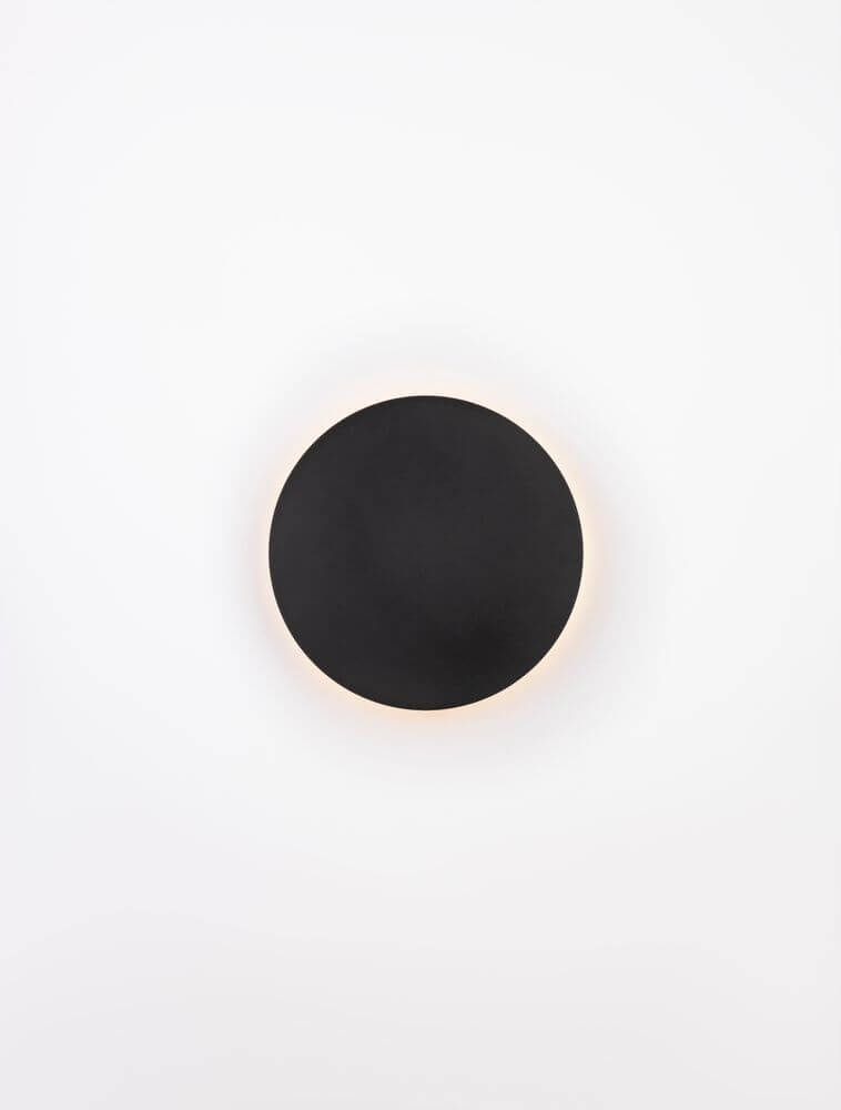 Cyrcle LED Wandleuchte Ø 30cm 3000K in minimalistischer schwarzer runder Form.
