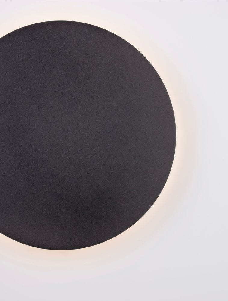 Cyrcle LED Wandleuchte Ø 30cm 3000K in modernem Design, runde Form in Schwarz mit sanfter Lichtquelle.
