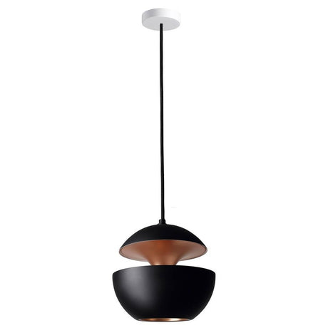 DCWéditions Here Comes The Sun Ø 25 cm LED-pendellampe i svart og kobber med unikt lysutslipp.