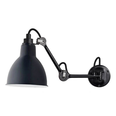 DCWéditions Gras N°204 M vegglampe i moderne design med svart metall-lampeskjerm.
