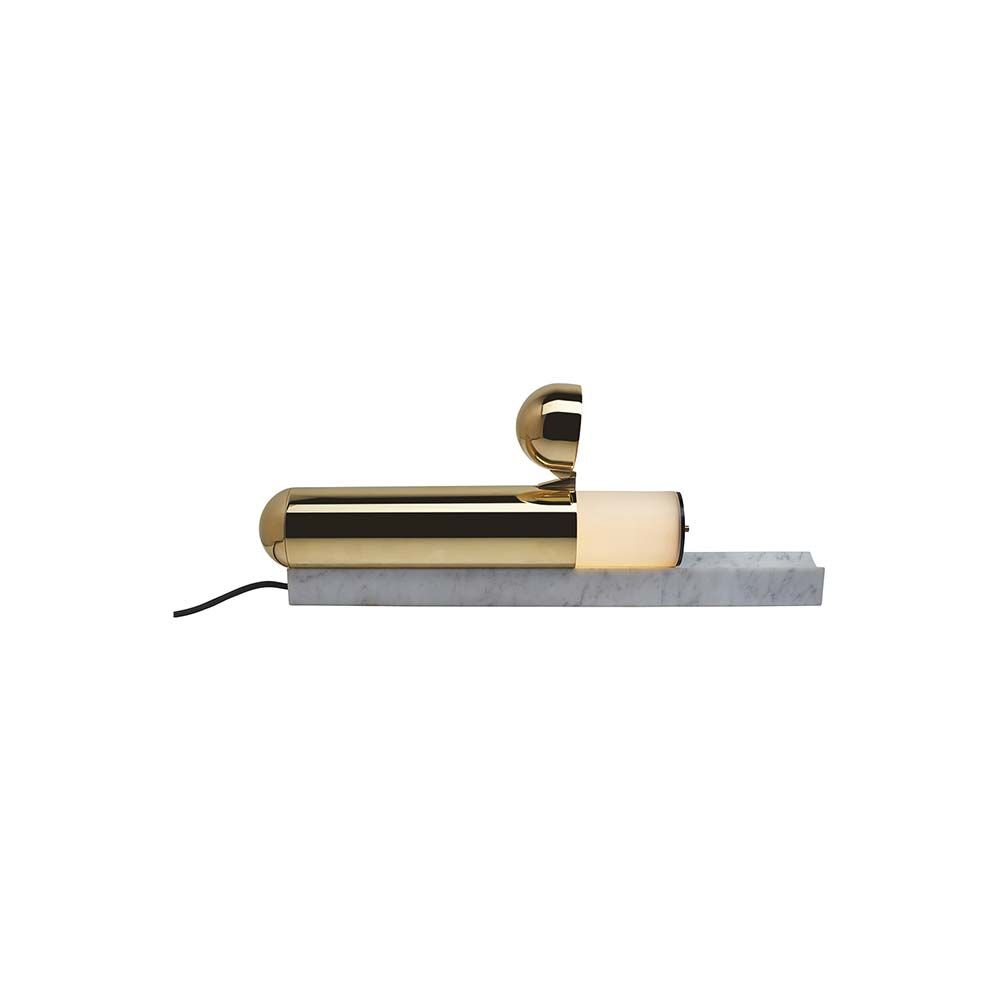 DCWéditions ISP LED Tischleuchte aus Messing auf Marmorsockel mit modernem Design.