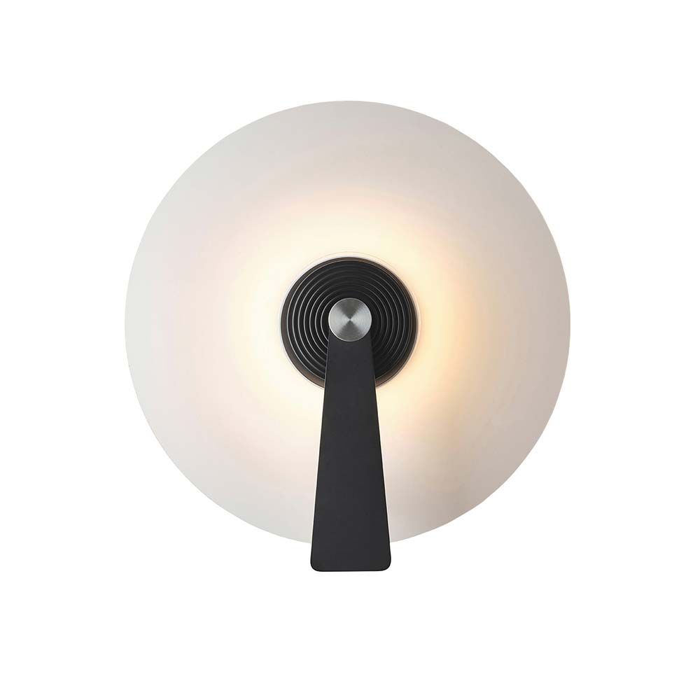 DCWéditions Pan LED Wandleuchte in Weiß mit dimmbarer, drehbarer Lichtsteuerung für flexibles Ambientelicht.