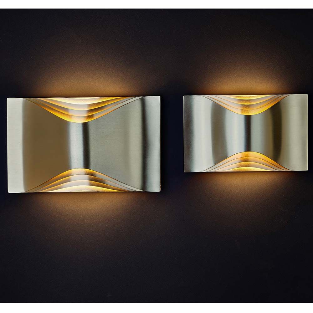 DCWéditions Respiro LED Wandleuchte aus Aluminium in gold, warmes Licht, moderne Wandbeleuchtung, zwei Größen.