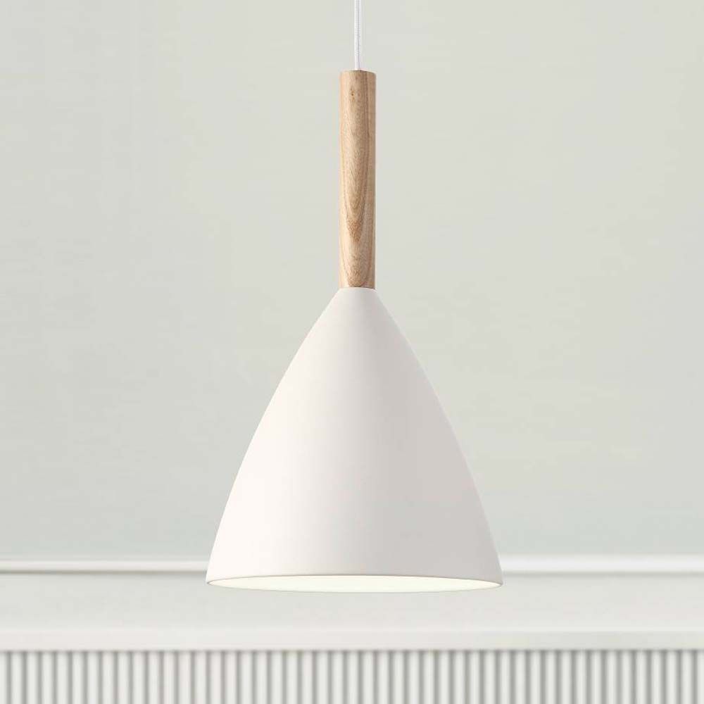 Pendellampe Pure 20 Weiß in Weiß mit eleganter Esche Spitze, modernes Design für stilvolle Inneneinrichtungen.