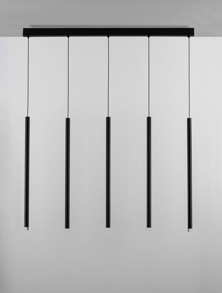 Dandia LED Pendelleuchte 5-flammig 3000K Schwarz mit modernem Design und gemütlichem Licht.
