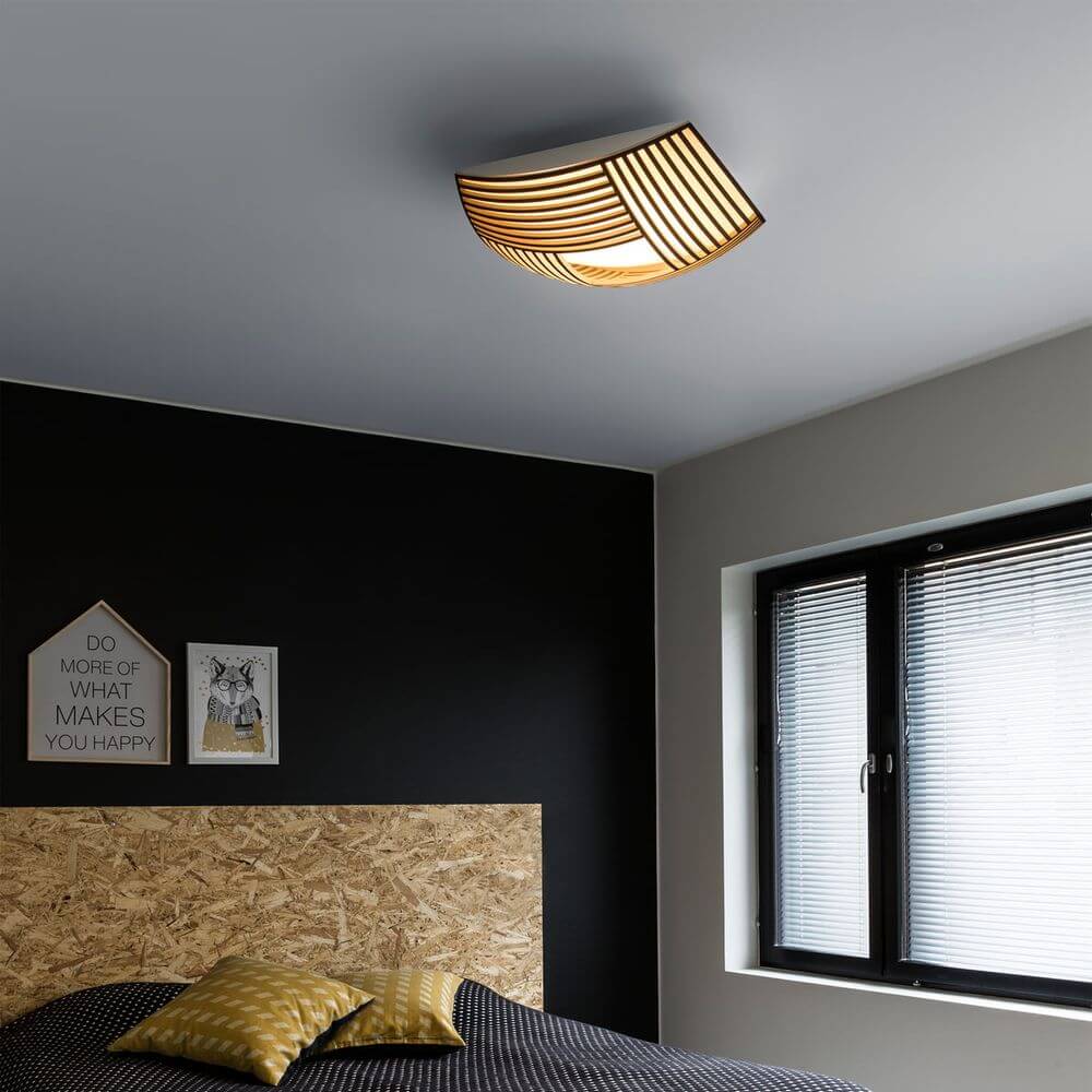 Deckenleuchte Kuulto 9100 aus Holz 52cm in modernem Schlafzimmer mit stilvollem Design und warmem Licht.