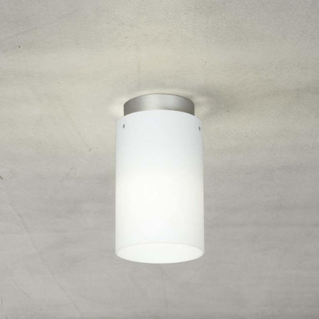 Casablanca Deckenleuchte Tube XL Ø 10cm an einer Decke montiert mit modernem Design.