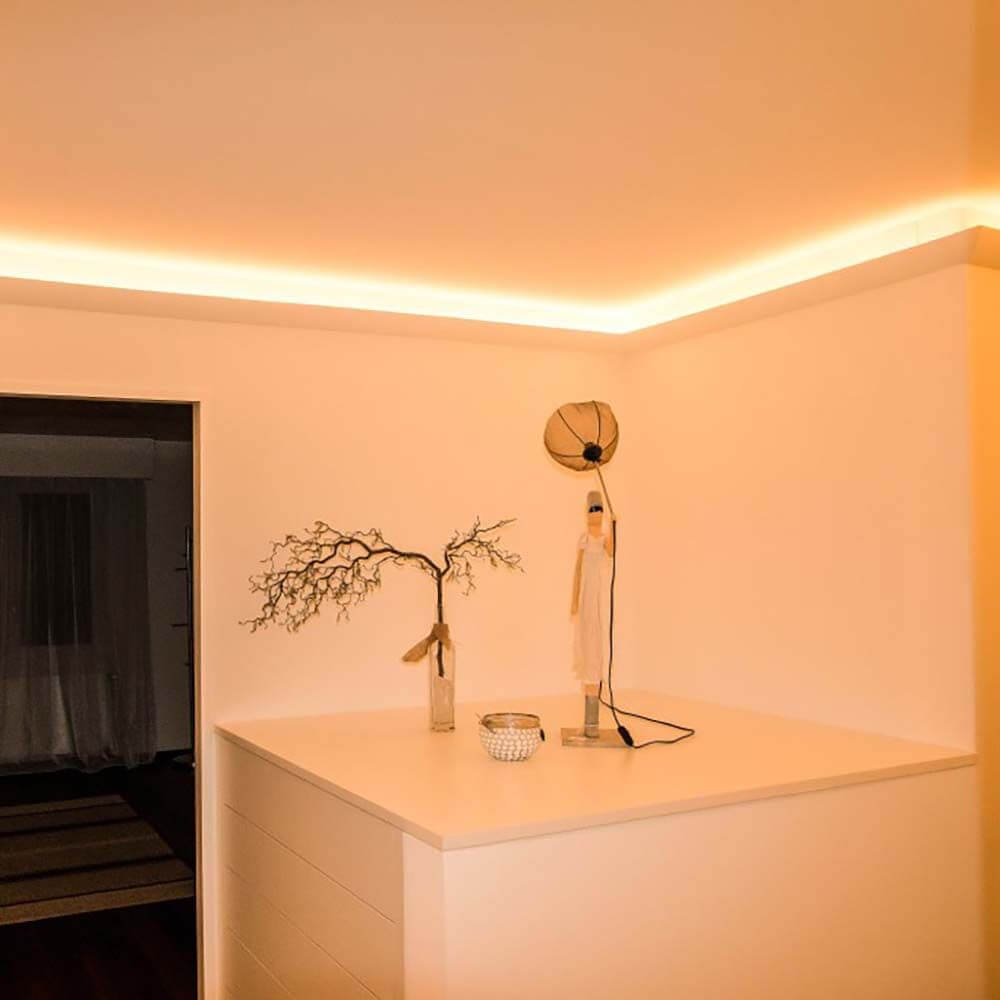 Dekor-Profil S 6cm Stuckleiste 1,2 m indirekt Wand oder Decke mit dezentem Licht-Effekt im Raum.