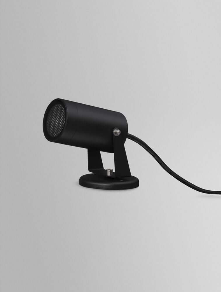 Destry Außenwandleuchte Schwarz IP54 - schlanker schwarzer Außenstrahler von Nova Luce, modernes Design.