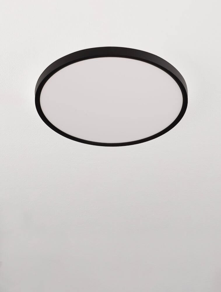 Dixie LED Deckenleuchte Ø 40cm 3000, 6500K in modernem, flachem Design aus schwarzem Kunststoff.