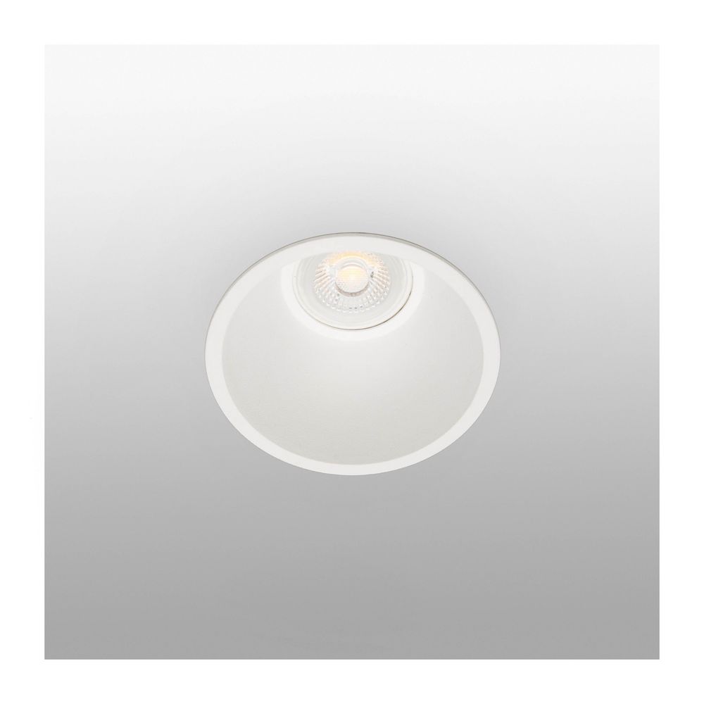 Downlight Fresh IP65 230V Weiß: runde Einbauleuchte aus Aluminium, ideal für Gewerbe- und Arbeitsräume.