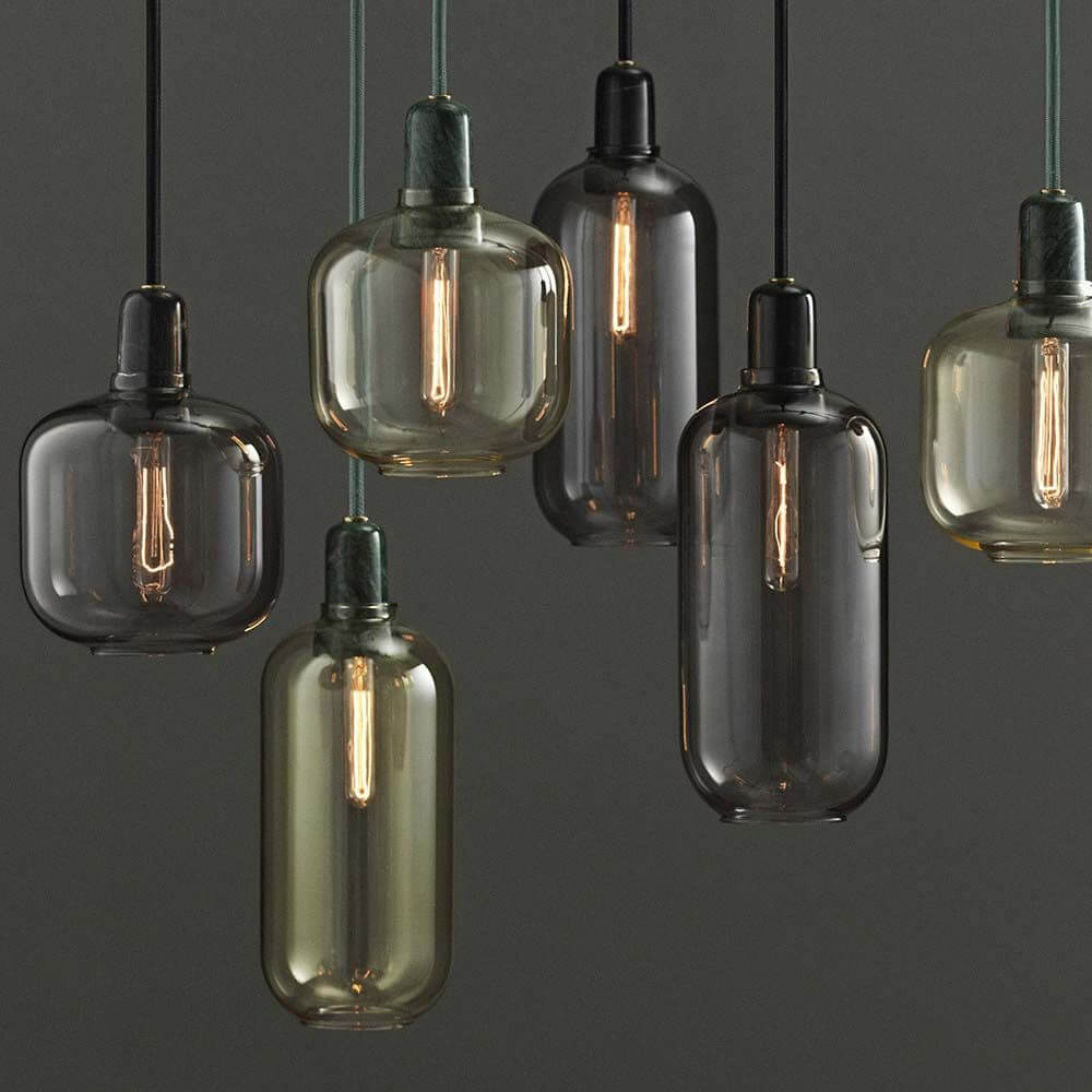 E14 LED Retro Amp Warmweiß 2700K 250lm 2W in verschiedenen Hängelampen mit einem modernen Design.