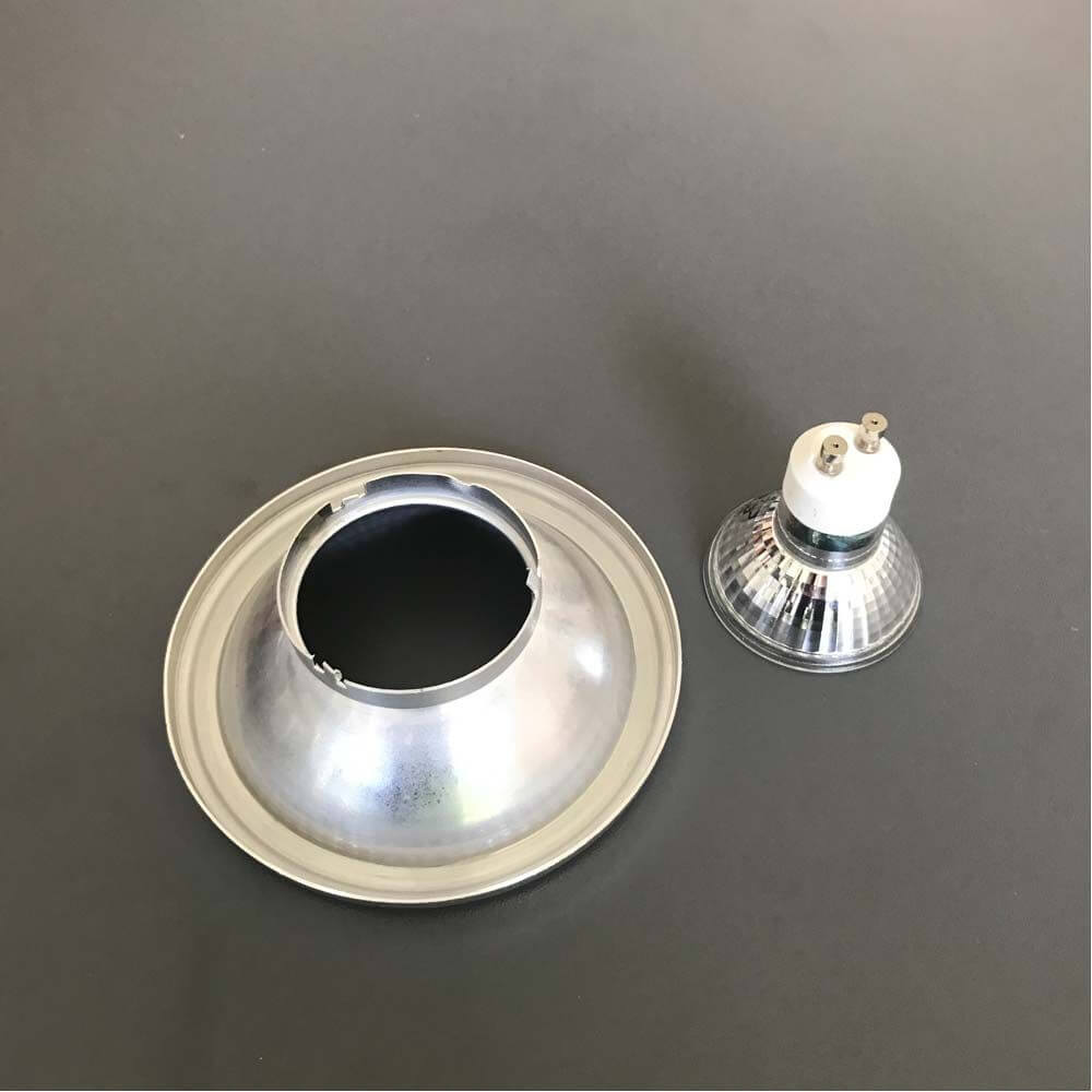 ES111 Reflektor und Adapter für GU10 Leuchtmittel, ideal für flexible Beleuchtungslösungen.