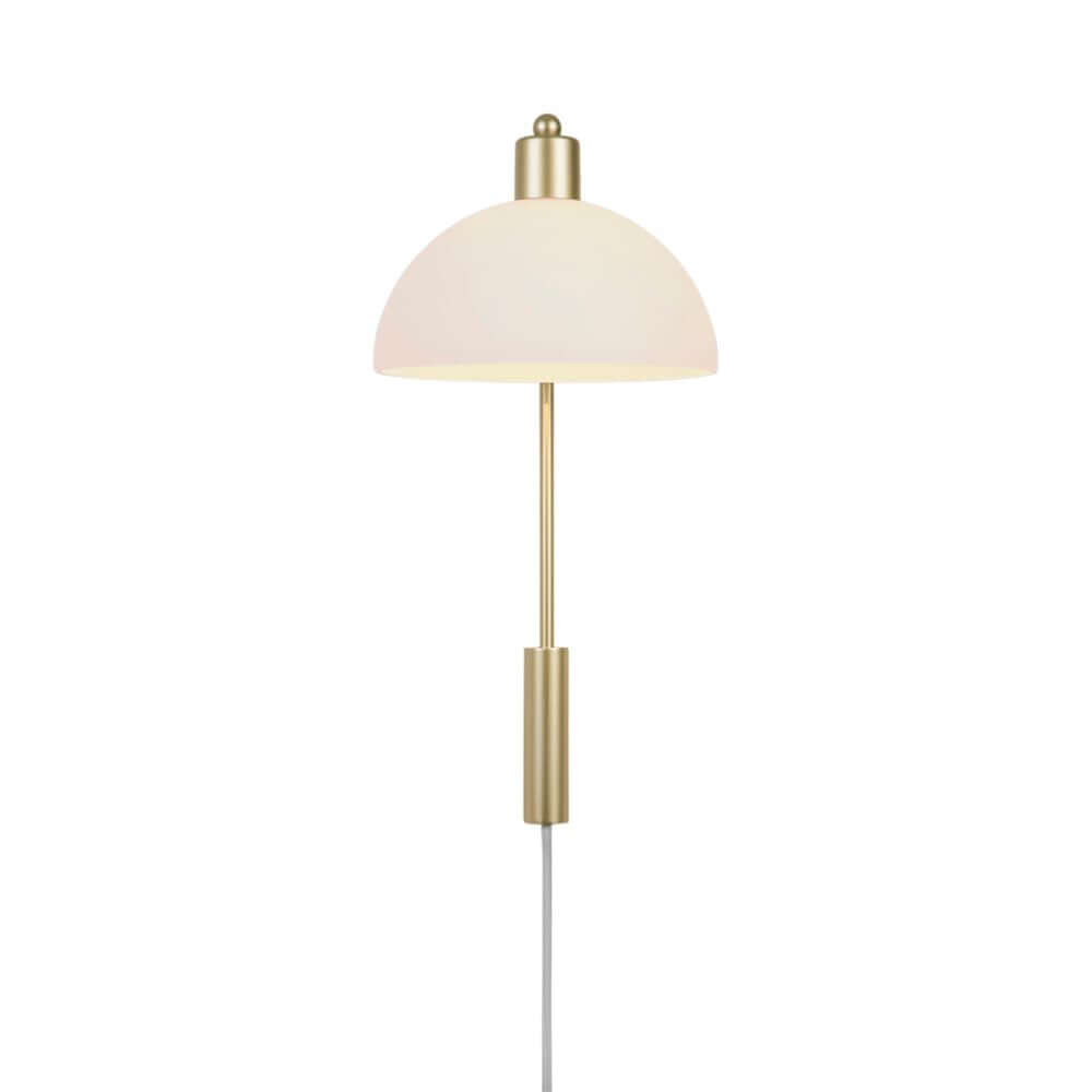Ellen 20 Wandleuchte im minimalistischen skandinavischen Design mit elegantem Schirm und attraktivem Rahmen.